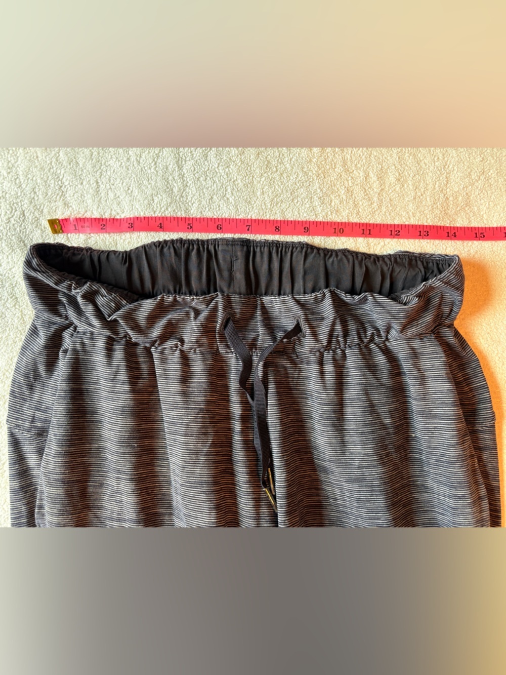 Lululemon Sz 4 Gray Joggers - Picture 5 of 7